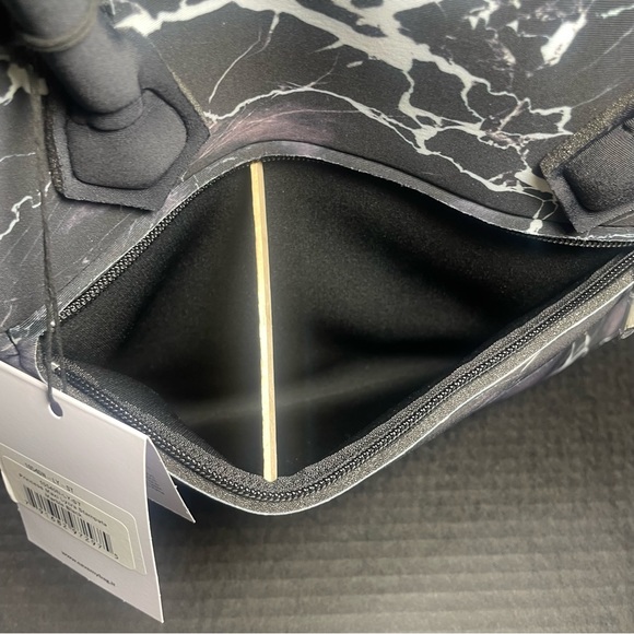 BNWT Princess Maxi Handbag Made in Italy RAINPROOF GREAT GIFT! BEAUTIFUL! - Picture 6 of 15